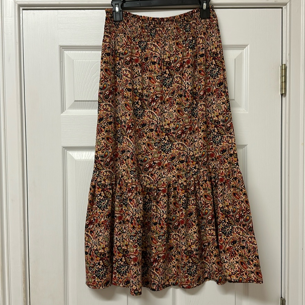 EVEREVE NWT Paisley Maxi Skirt With Pockets